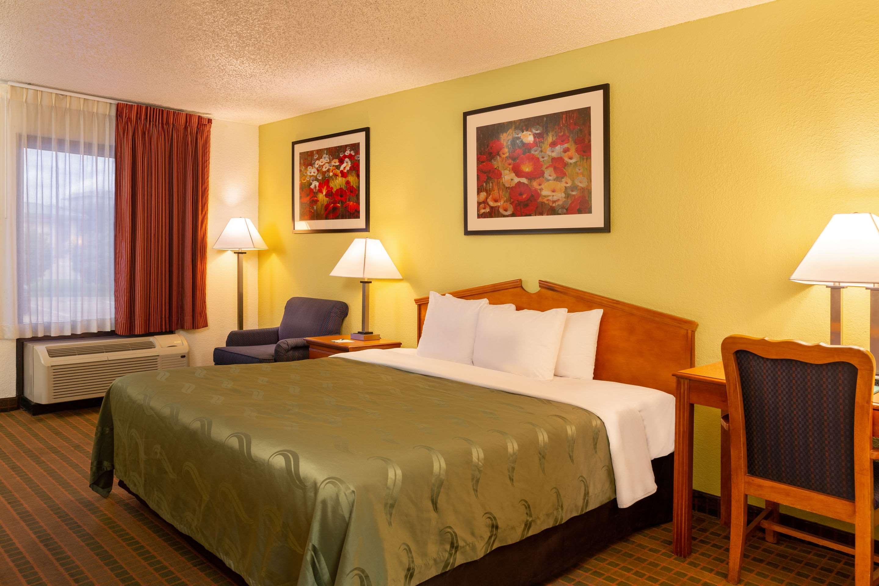 Quality Inn At Arlington Highlands Exterior photo